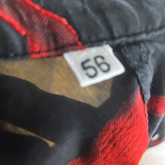 Versace Men's Black and Red Casual Shirt - Picture 11 of 11